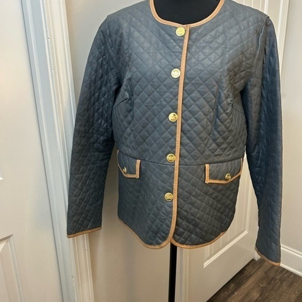 Vintage Diane Gilman Quilted Navy Blazer with Gold Buttons - Picture 2 of 9
